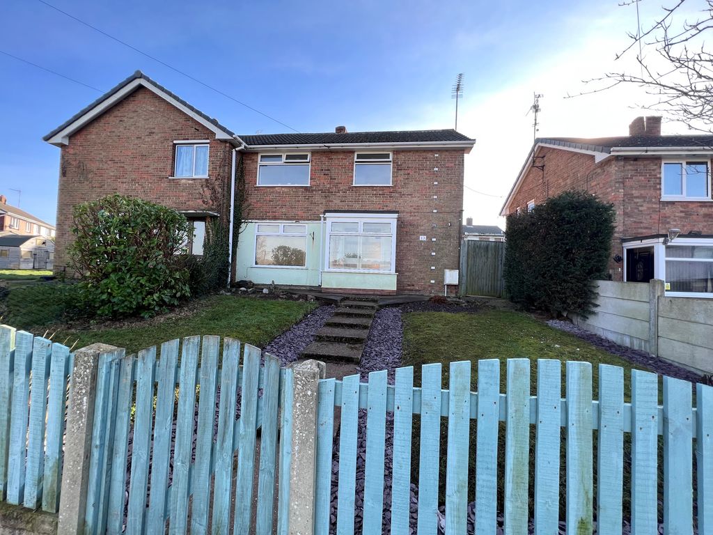 3 bed semidetached house to rent in Hardwick Avenue, Rainworth