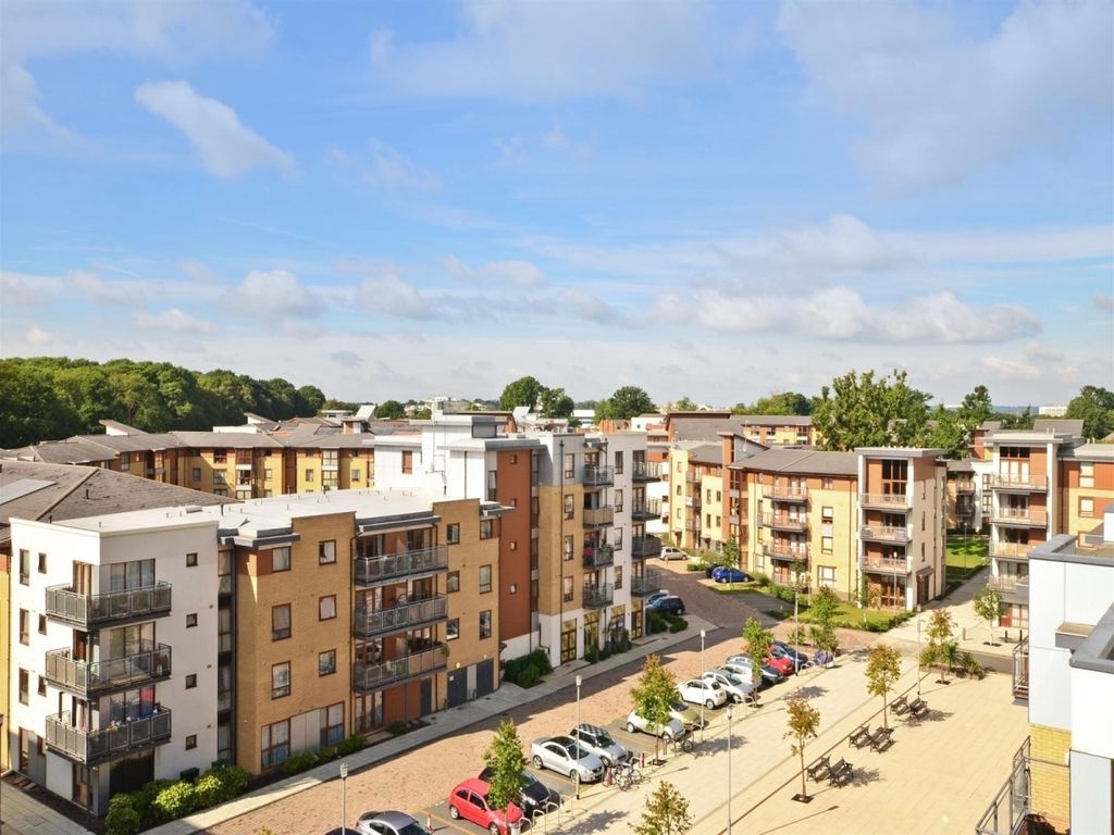 1 bed flat to rent in Commonwealth Drive, Crawley RH10 Zoopla