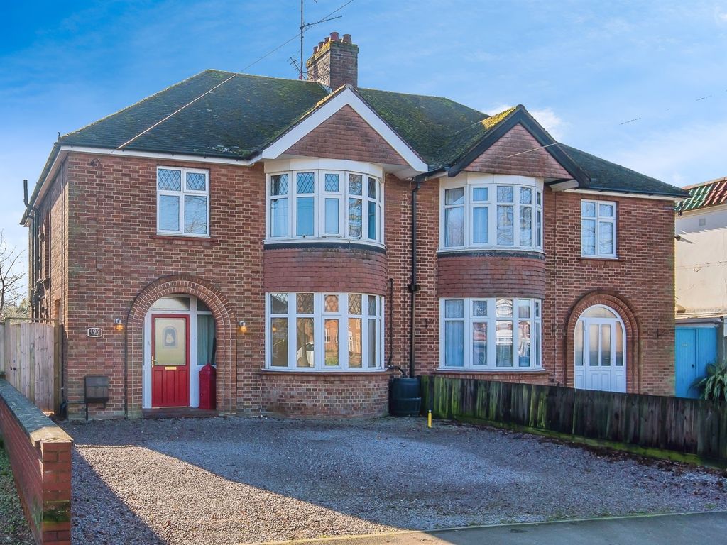 4 bed semidetached house for sale in Lynn Road, Wisbech PE13, £450,000