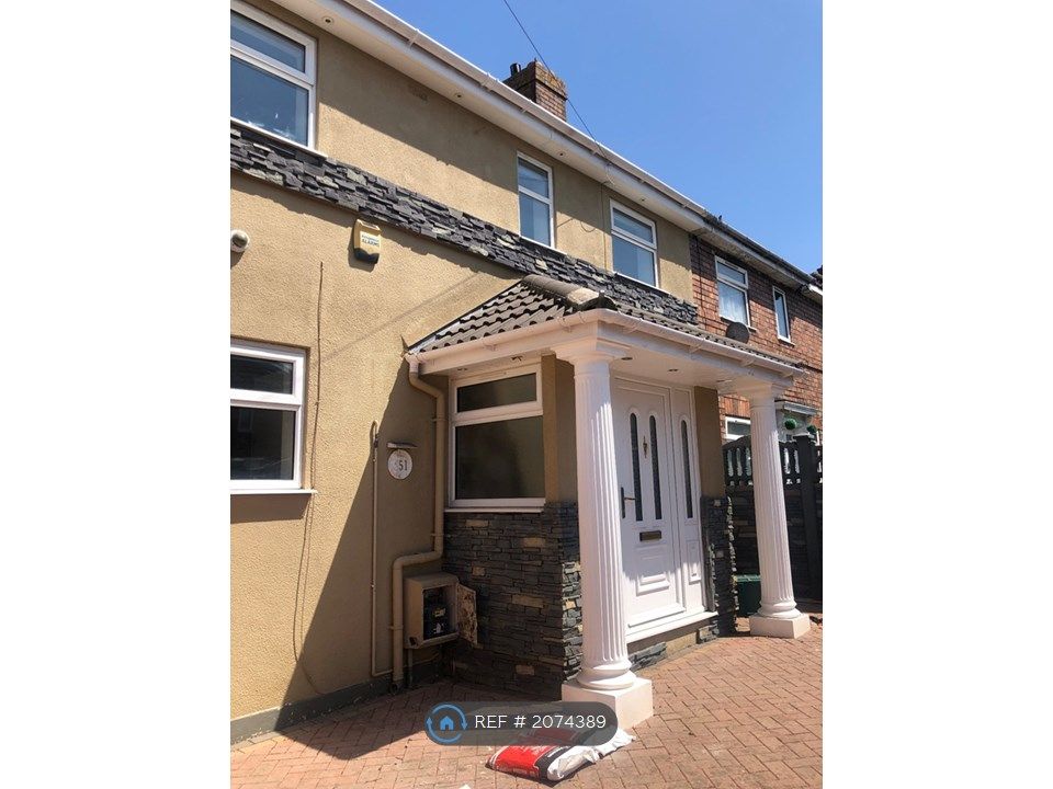 3 bed semidetached house to rent in Marshfield Road, Bristol BS16, £