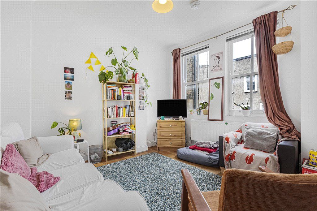 3 bed terraced house for sale in Ellesmere Road, London E3, £650,000