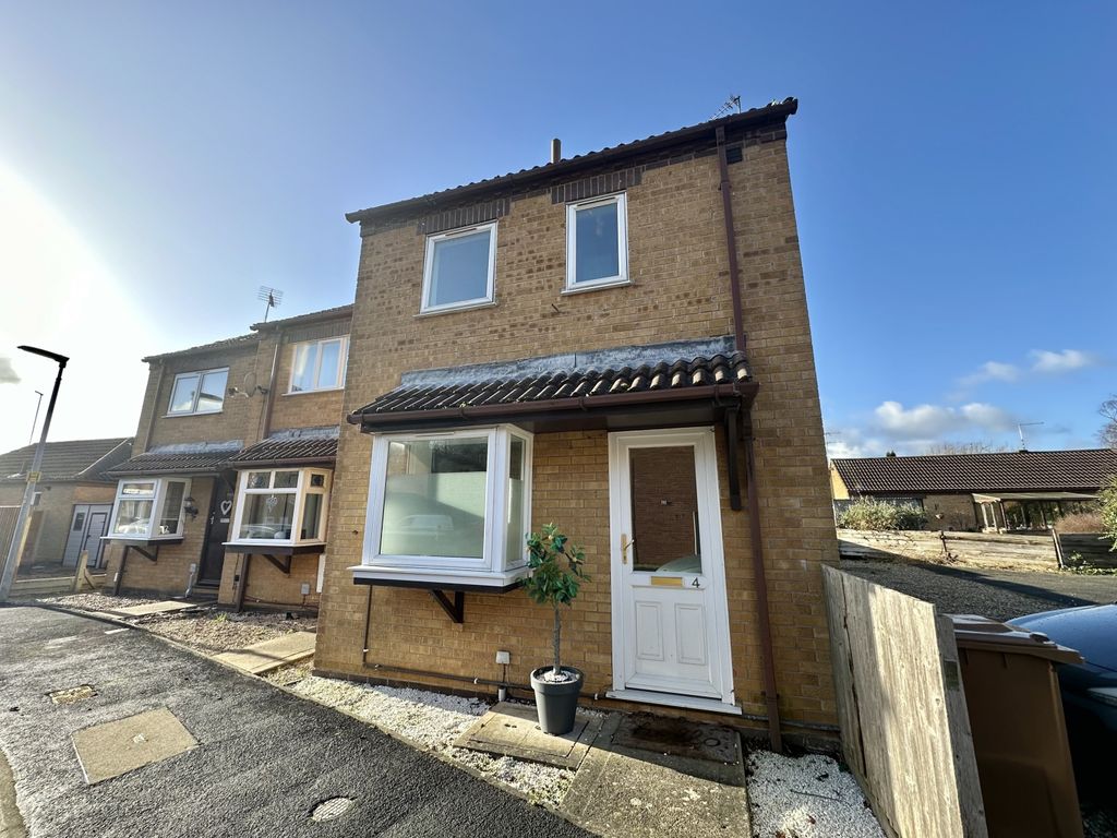 2 bed end terrace house to rent in Summerfield Drive, Sleaford