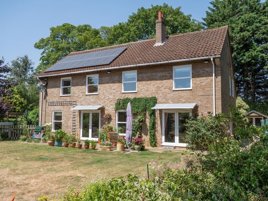 5 bed detached house for sale in Hall Orchards, Middleton, King's Lynn