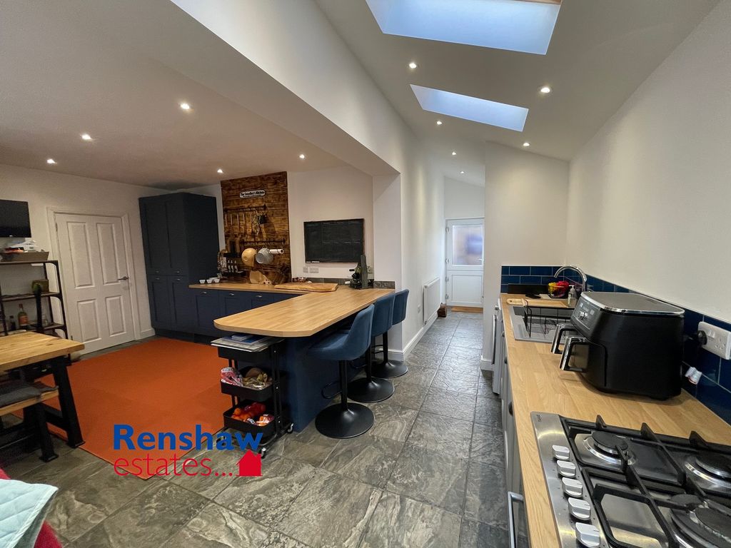 4 bed semidetached house for sale in St Norbert Drive, Kirk Hallam