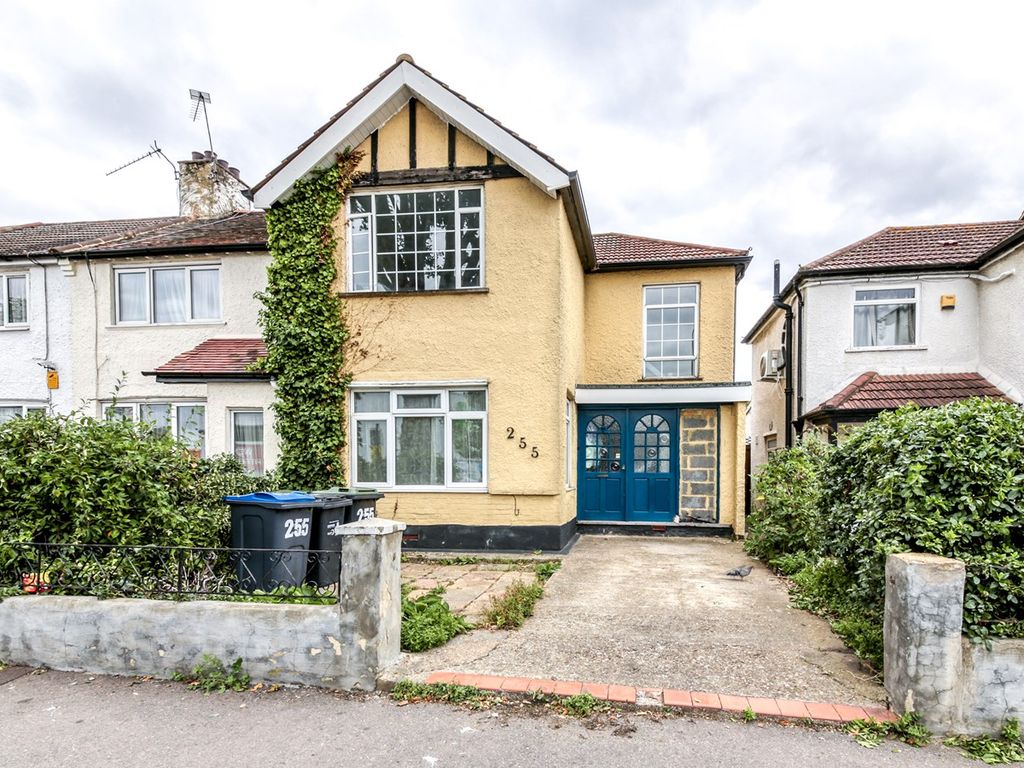 3 bed semidetached house for sale in Thornton Road, Croydon CR0, £