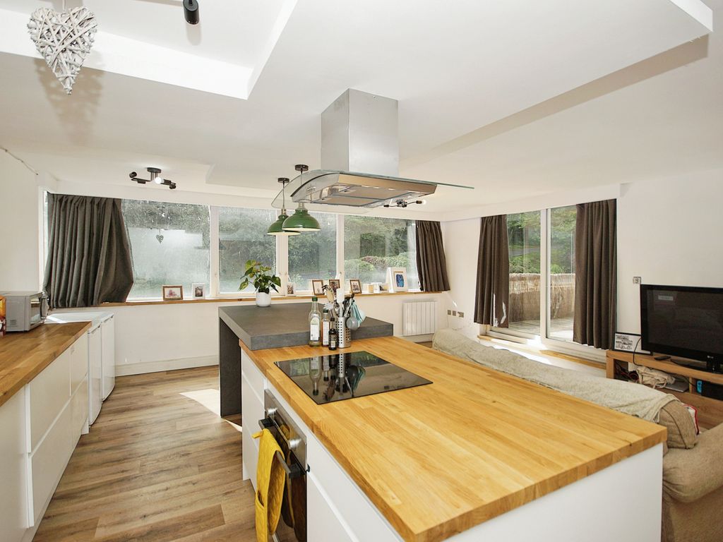 3 bed flat for sale in Druid Woods, Avon Way, Bristol BS9, £375,000 Zoopla