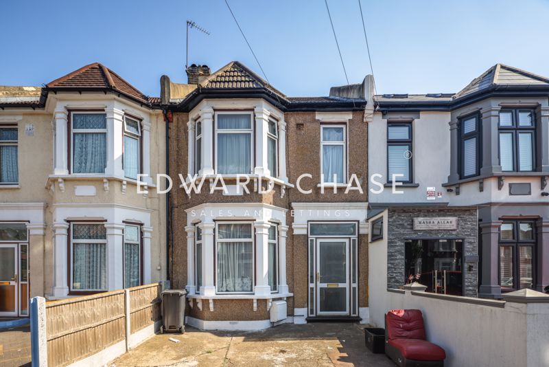 3 bed terraced house for sale in Windsor Road, Ilford IG1 Zoopla