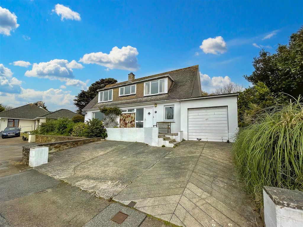 3 bed detached bungalow for sale in Parc Eglos, Helston TR13 Zoopla