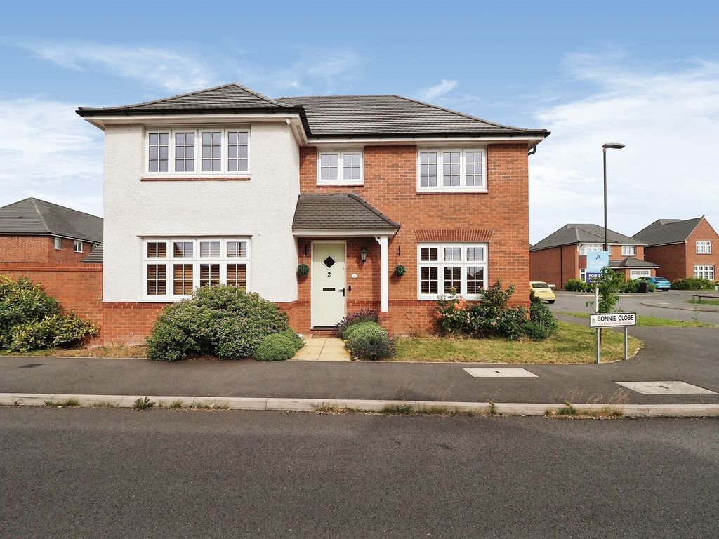 4 bed detached house for sale in Bonnie Close, Langley Country Park