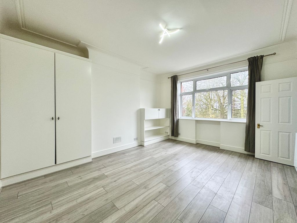 Studio to rent in East End Road, London N2, £1,250 pcm Zoopla