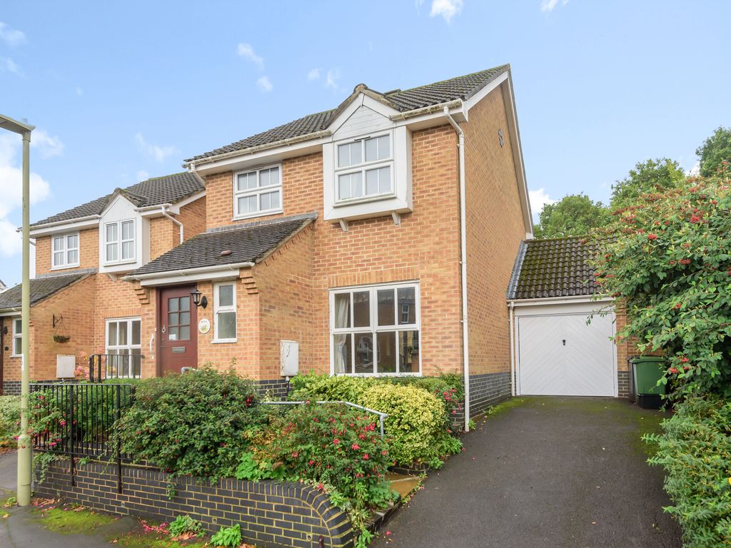 3 bed detached house for sale in Road, Petersfield, Hampshire