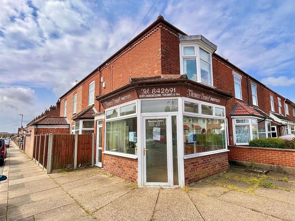 3 bed end terrace house for sale in Hamilton Road, Great Yarmouth NR30