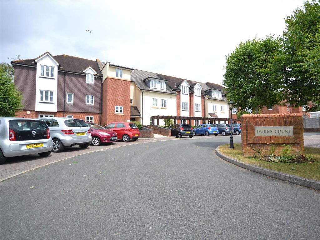 2 bed flat for sale in Jenner Close, Verwood BH31 Zoopla
