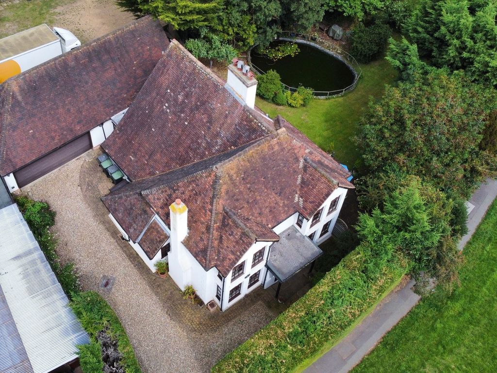 5 bed detached house for sale in Robin Hood Lane, Walderslade ME5, £700,000 Zoopla