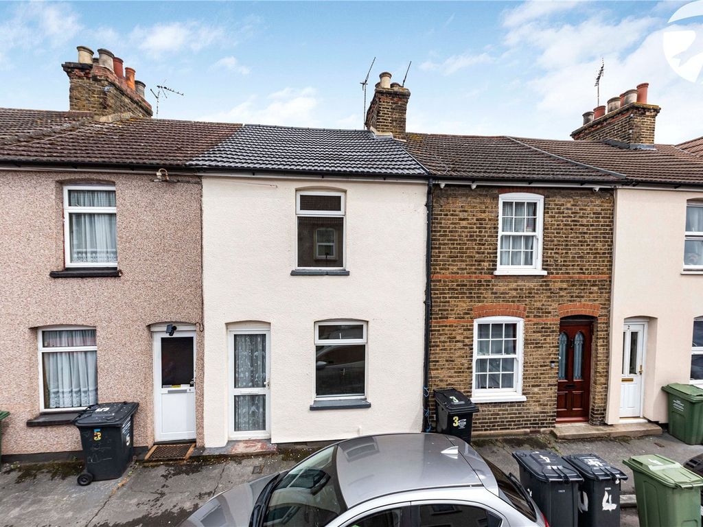 2 bed terraced house for sale in Sun Road, Kent DA10, £260,000 Zoopla