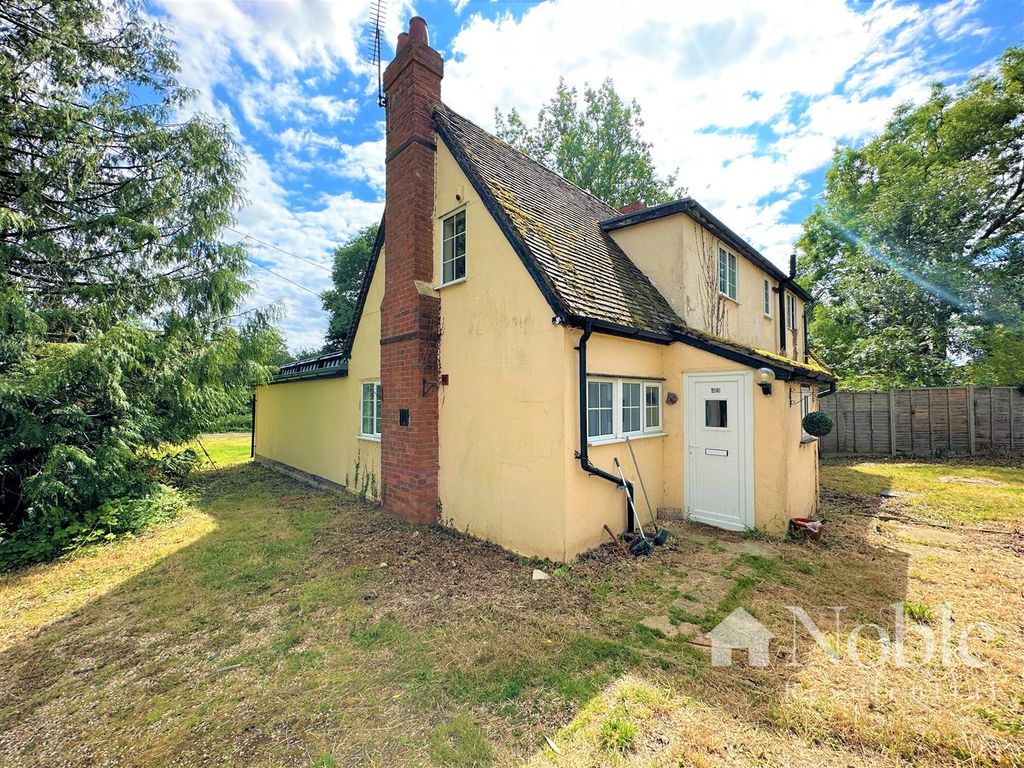 2 bed semidetached house to rent in Hatfield Broad Oak,