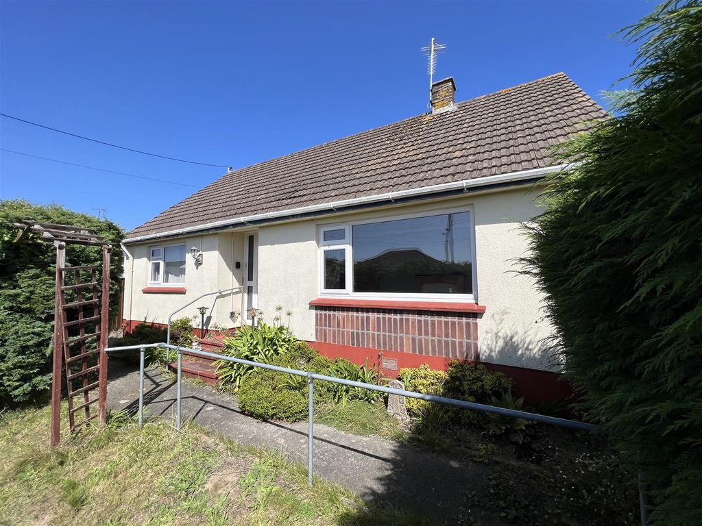 2 bed detached bungalow for sale in Bownder Vean, St Austell, St