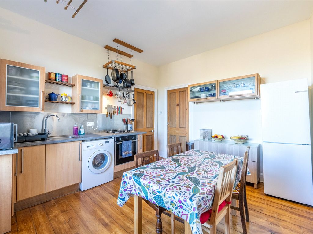 1 bed flat for sale in Temple Park Crescent, Edinburgh EH11, £230,000