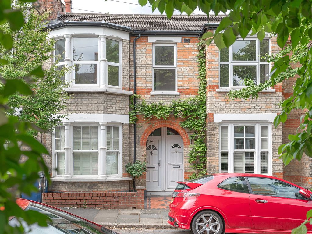 3 bed for sale in Leslie Road, London N2, £535,000 Zoopla
