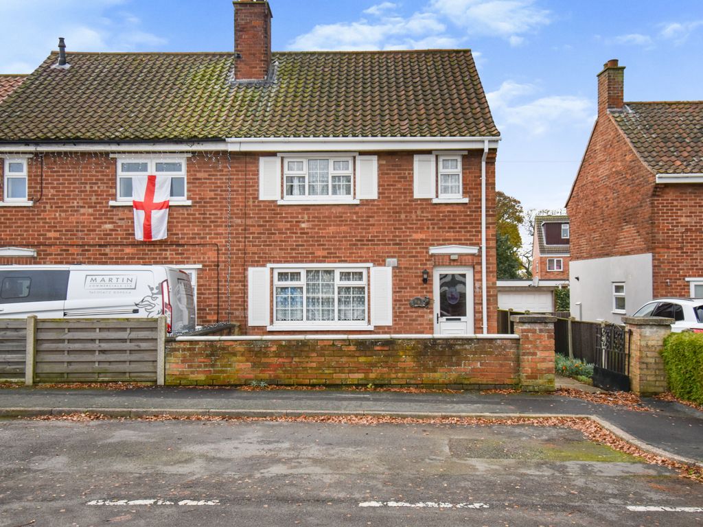 2 bed semidetached house for sale in Vicarage Gardens, Wrawby, Brigg