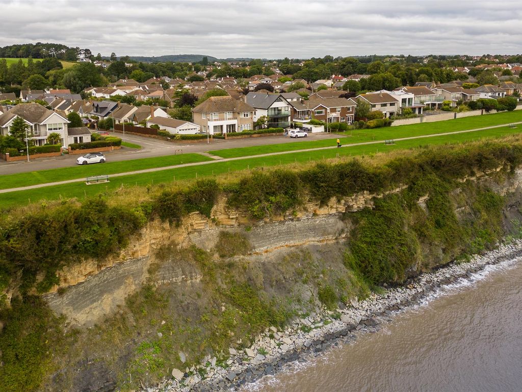 3 bed detached house for sale in Whitcliffe Drive, Penarth CF64, £