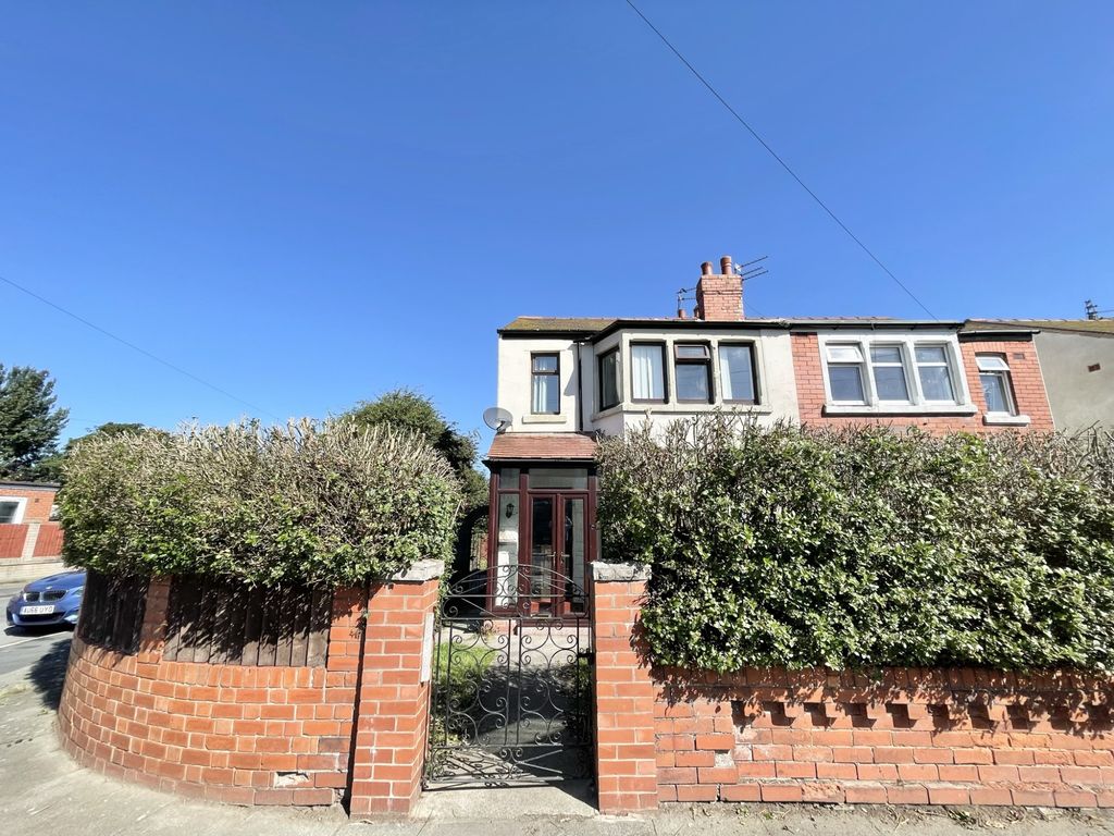 3 bed semidetached house for sale in Denstone Avenue, Bispham FY2, £