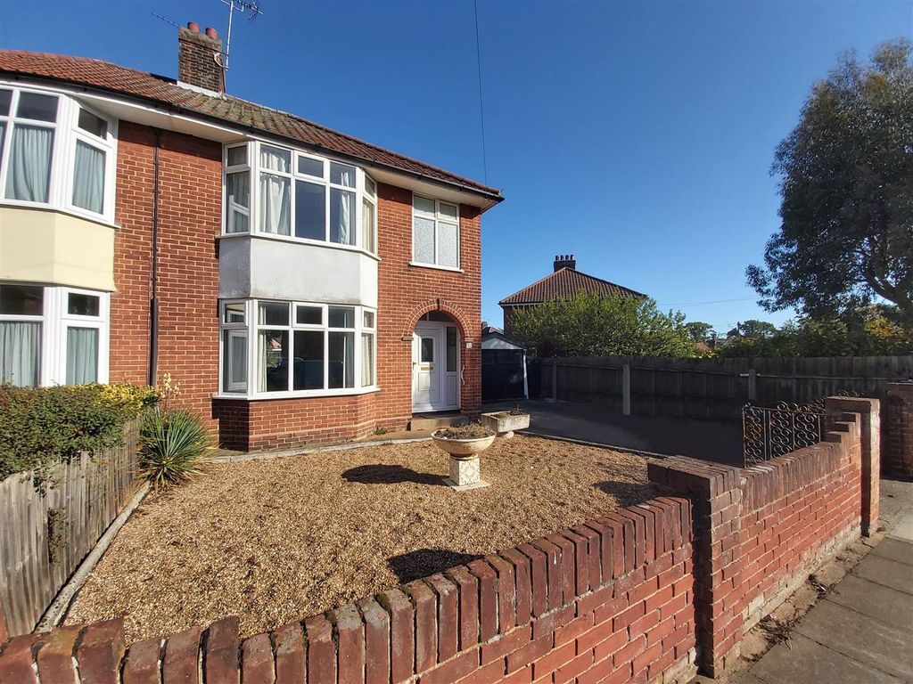 3 bed semidetached house for sale in Medway Road, Ipswich IP3 Zoopla