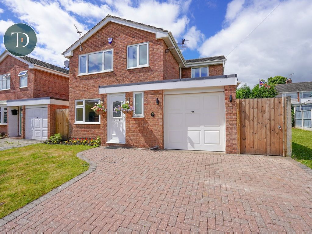 4 bed detached house for sale in Eastway, Little Sutton, Ellesmere Port