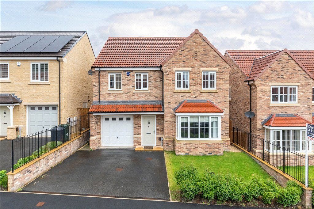 4 bed detached house to rent in Lapwing Avenue, Menston, Ilkley, West