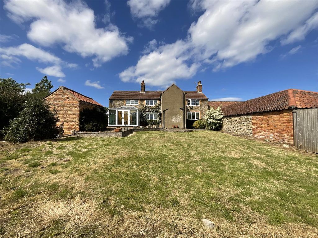 3 bed link detached house for sale in Osgodby Lane, Scarborough YO11, £