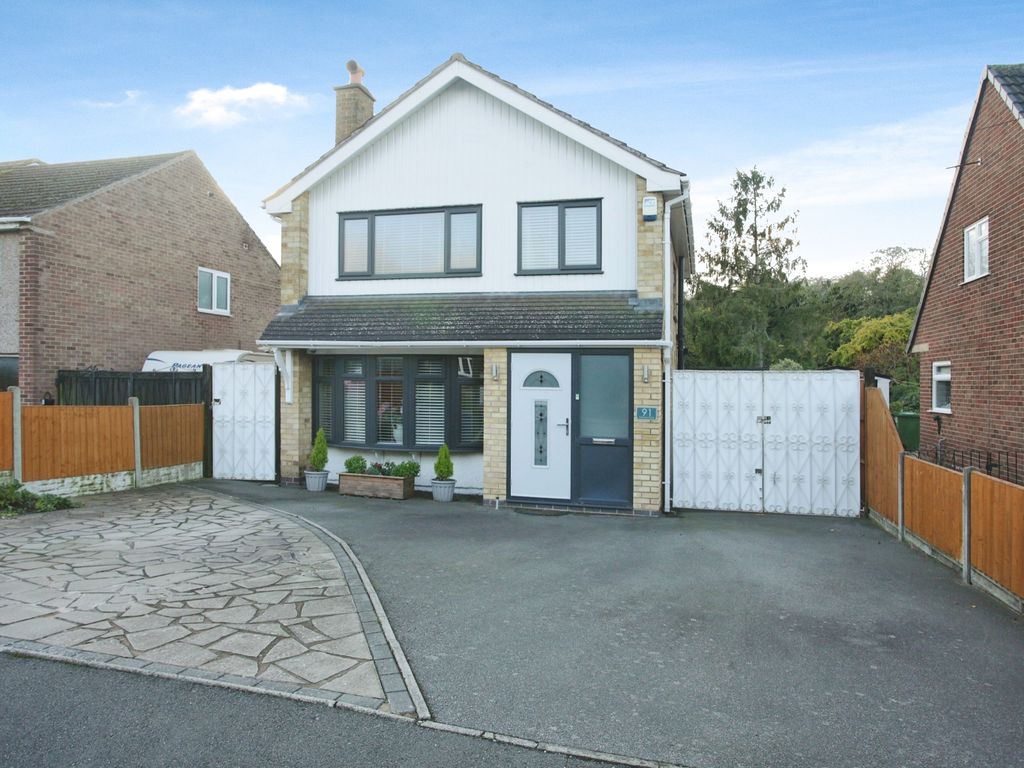 3 bed detached house for sale in Delamere Road, Bedworth, Warwickshire