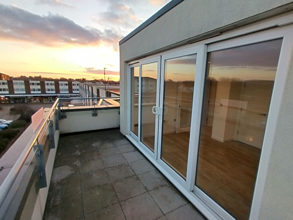 1 bed flat for sale in Jansel Square, Aylesbury, Buckinghamshire HP21