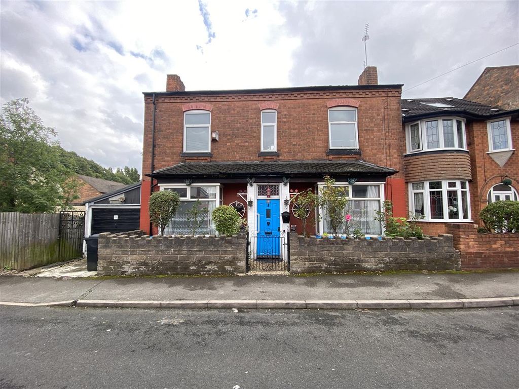 3 bed detached house for sale in Hampton Road, Erdington, Birmingham B23, £180,000 Zoopla