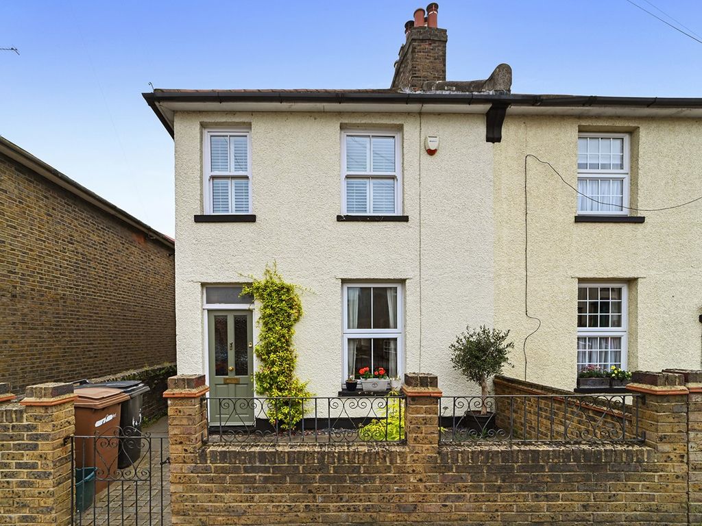 3 bed semidetached house for sale in Mildmay Road, Chelmsford CM2 Zoopla