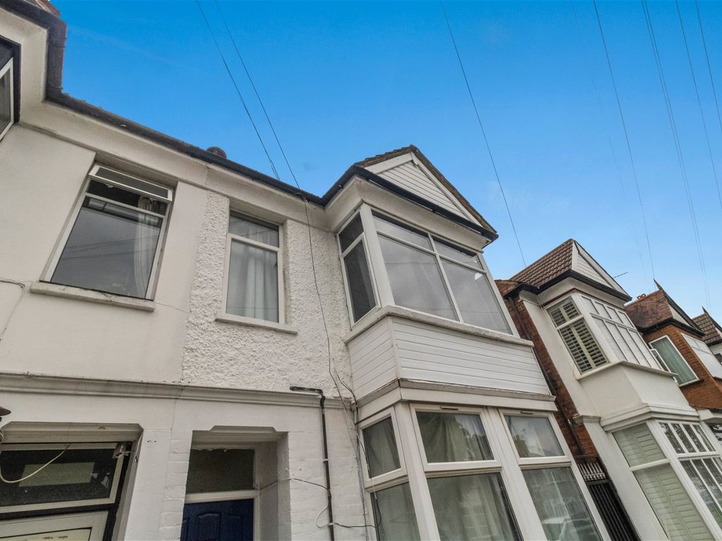 2 bed for sale in Central Road, Wembley HA0 Zoopla