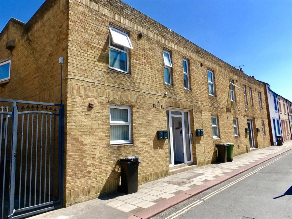 1 bed flat to rent in Crosby Street, Maryport, Cumbria CA15, £350 pcm