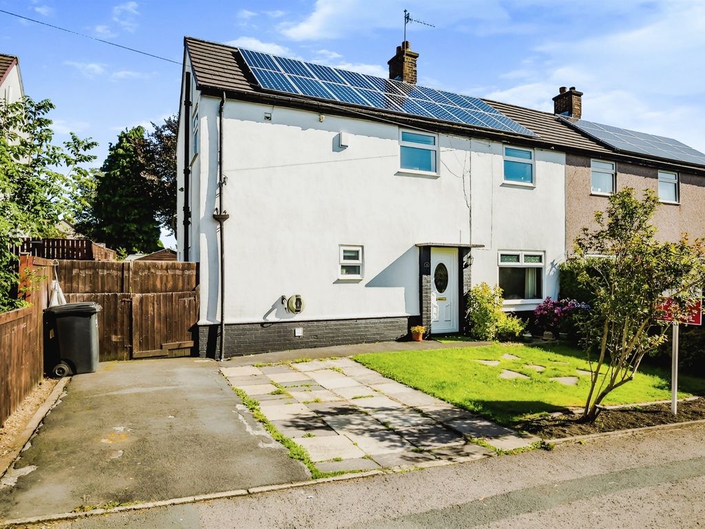 4 bed semidetached house for sale in Occupation Lane, Illingworth