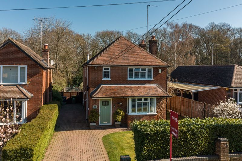 4 bed detached house for sale in Park Lane, Hazlemere, High HP15 Zoopla