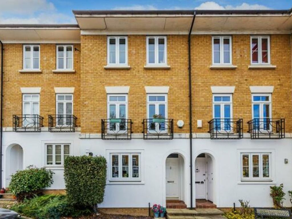 4 bed town house for sale in Courtenay Avenue, Sutton SM2, £675,000 Zoopla