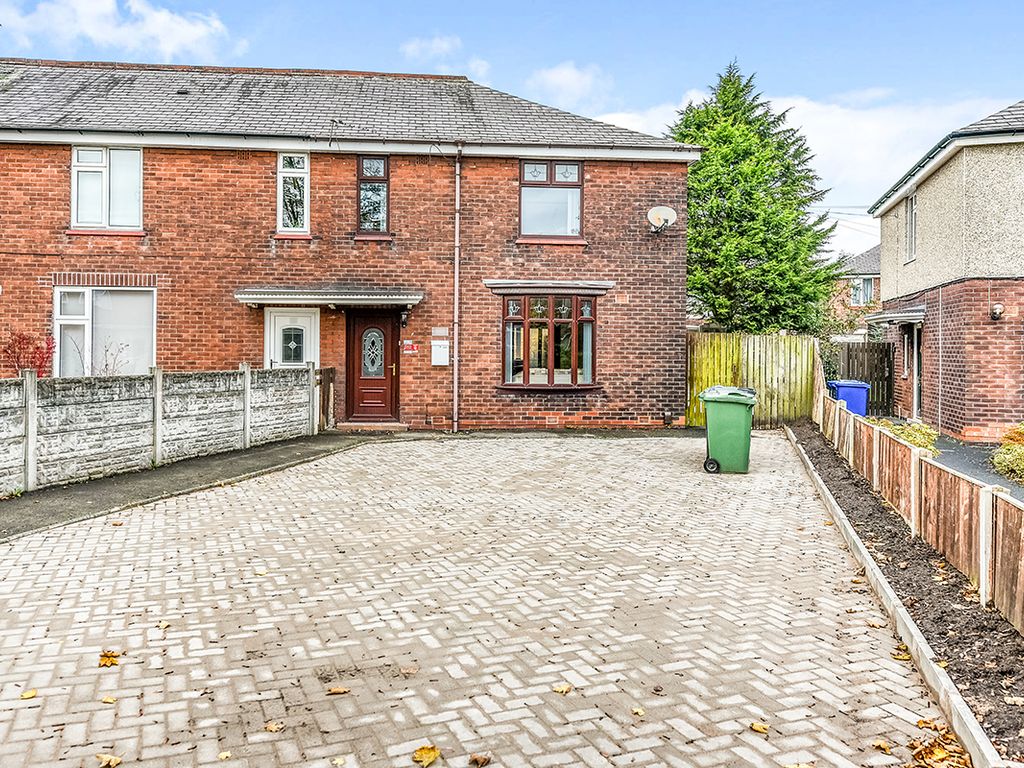 3 bed semidetached house to rent in Thicknesse Avenue, Wigan, Greater