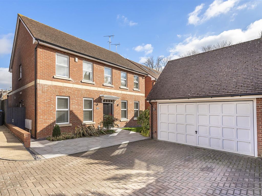 5 bed detached house for sale in Ellis Fields, St.Albans AL3 Zoopla