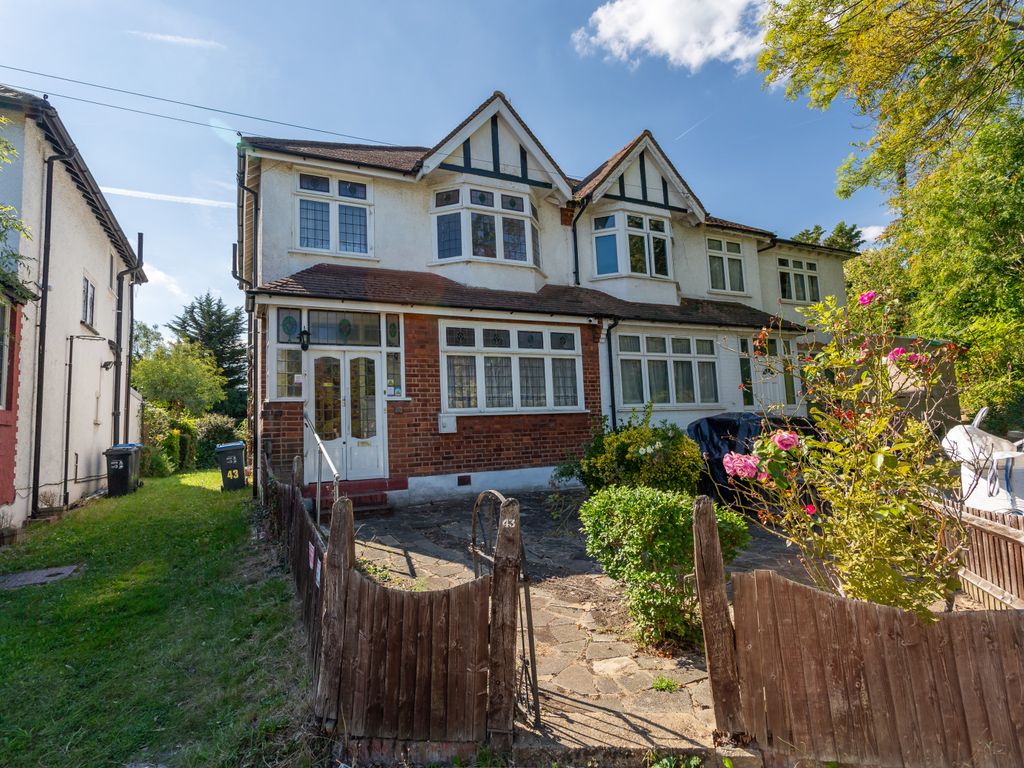 3 bed semidetached house for sale in Martin Grove, Morden SM4, £