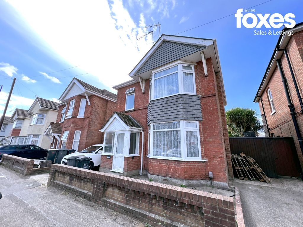 3 bed detached house to rent in Ensbury Park Road, Bournemouth, Dorset