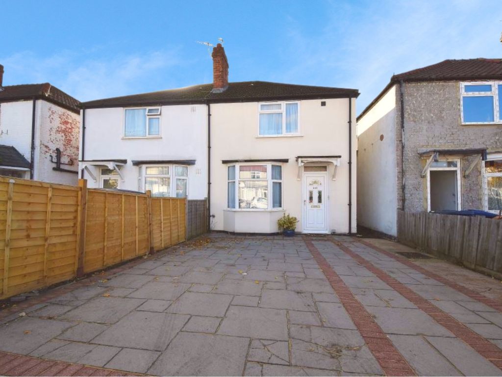 3 bed semidetached house to rent in Hill Rise, Greenford, Greater