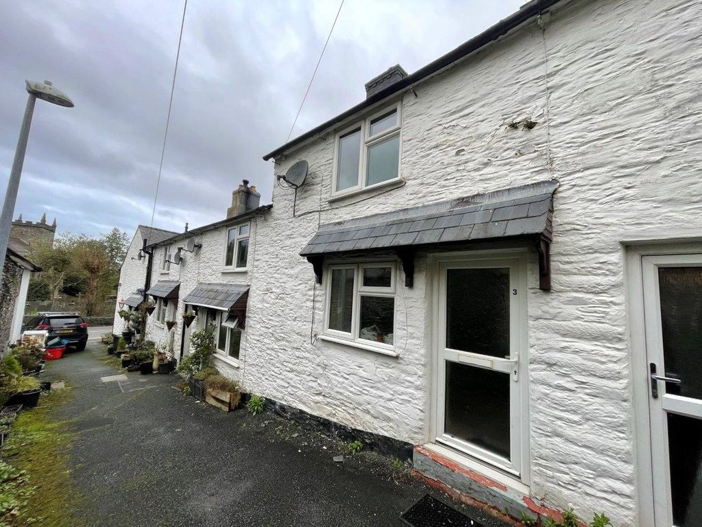 2 bed terraced house for sale in Tanrallt Street, Machynlleth, Powys
