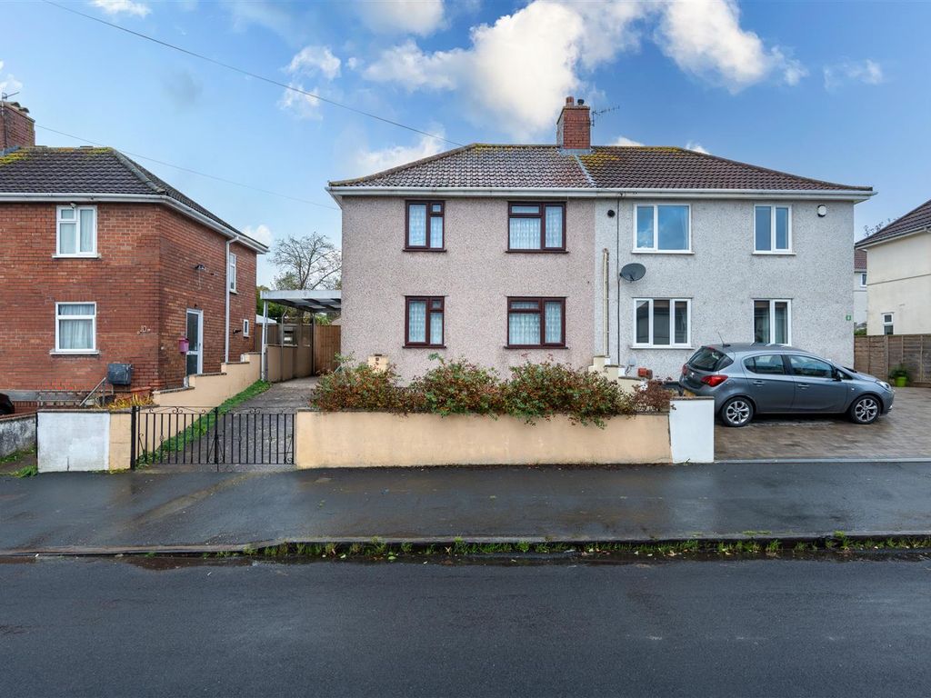 3 bed semidetached house for sale in Tyntesfield Road,
