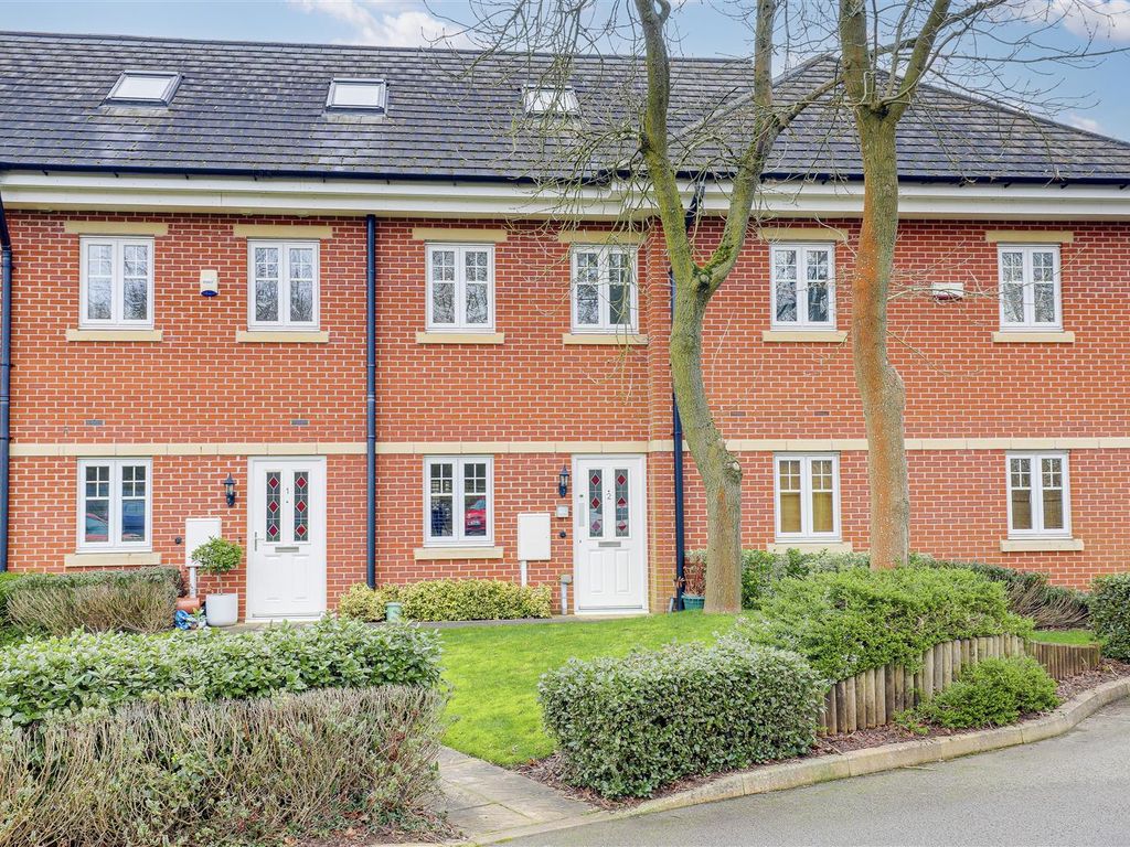 2 bed flat for sale in Church Lane, Linby, Nottinghamshire NG15, £