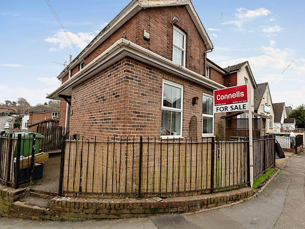 Studio for sale in Clifton Road, Tunbridge Wells TN2 Zoopla