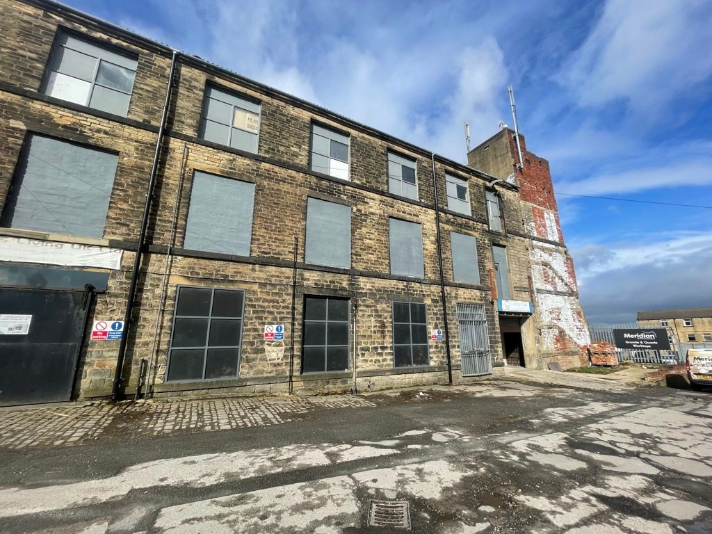 Light industrial to let in Grangefield Mill, Grangefield Industrial