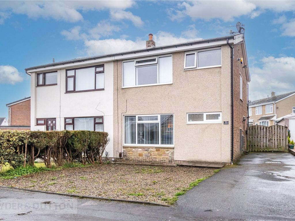 3 bed semidetached house for sale in Popples Drive, Halifax, West
